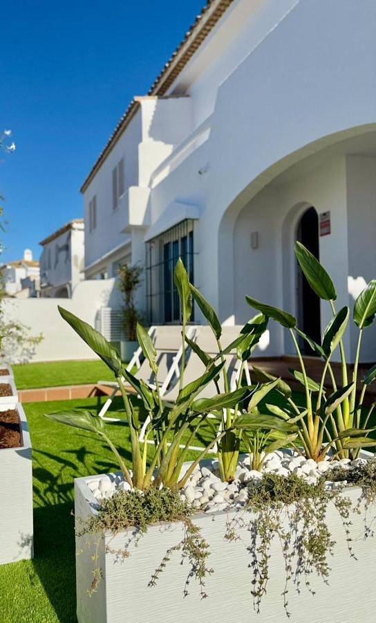 Casa de vacaciones para 8 personas, con piscina además de vistas y jardín - 1