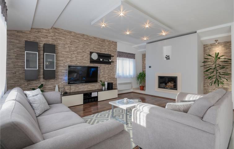Reizende 2-Zimmer-Wohnung mit Pool in der Nähe des Flusses Ričina in Imotski, Makarska Riviera