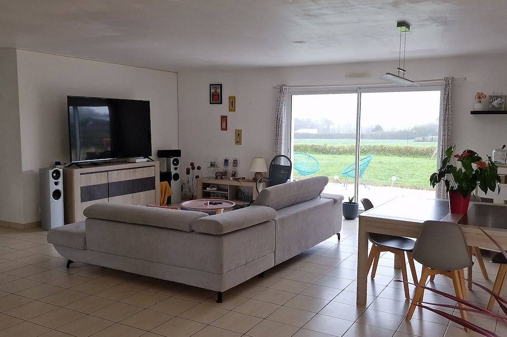 Dany proposes a flat-sharing with room and close to everything in Lannion, Región de Lannion