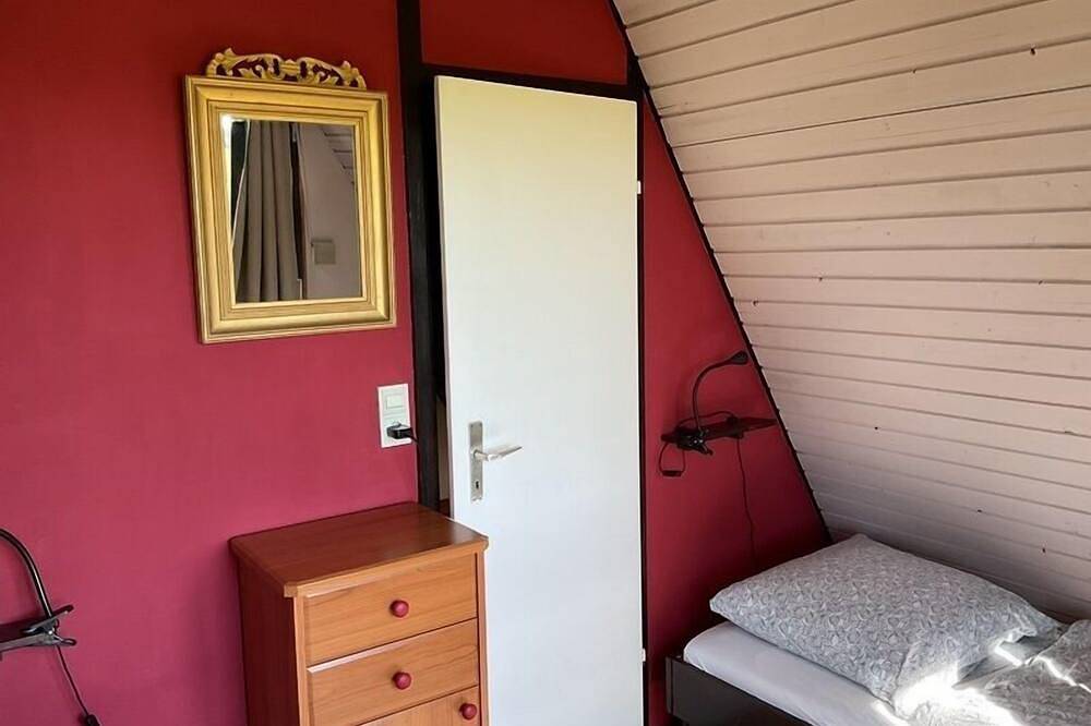 Ganze Wohnung, Ferienwohnung Huhn mit Terrasse (70 m2) in Sulzfeld, Rhön-Bayern