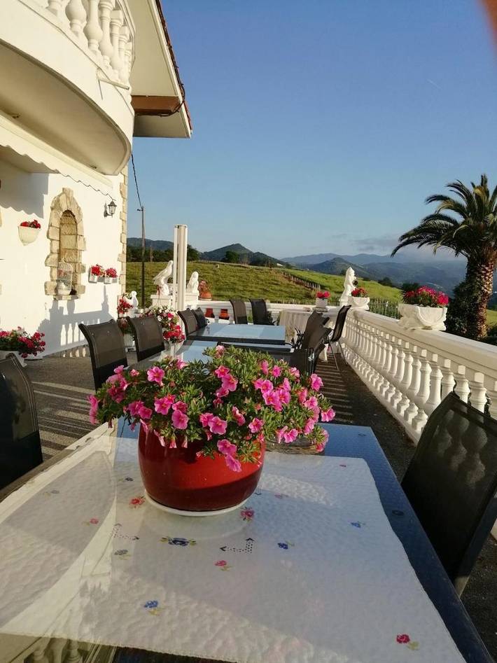 Casa rural con piscina para 2 personas, con vistas además de piscina y jardín en Guipúzcoa - 4