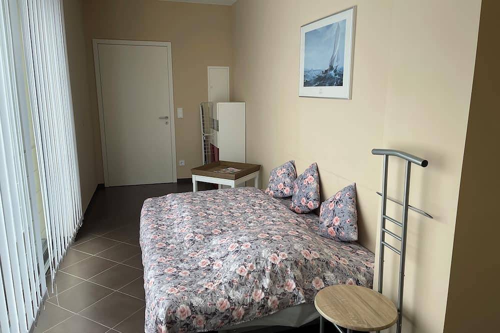 Ganze Wohnung, Sonnendurchflutete Fewo mit großer Terrasse bis 6 Gäste nahe Potsdam und Berlin in Michendorf, Mittelmark