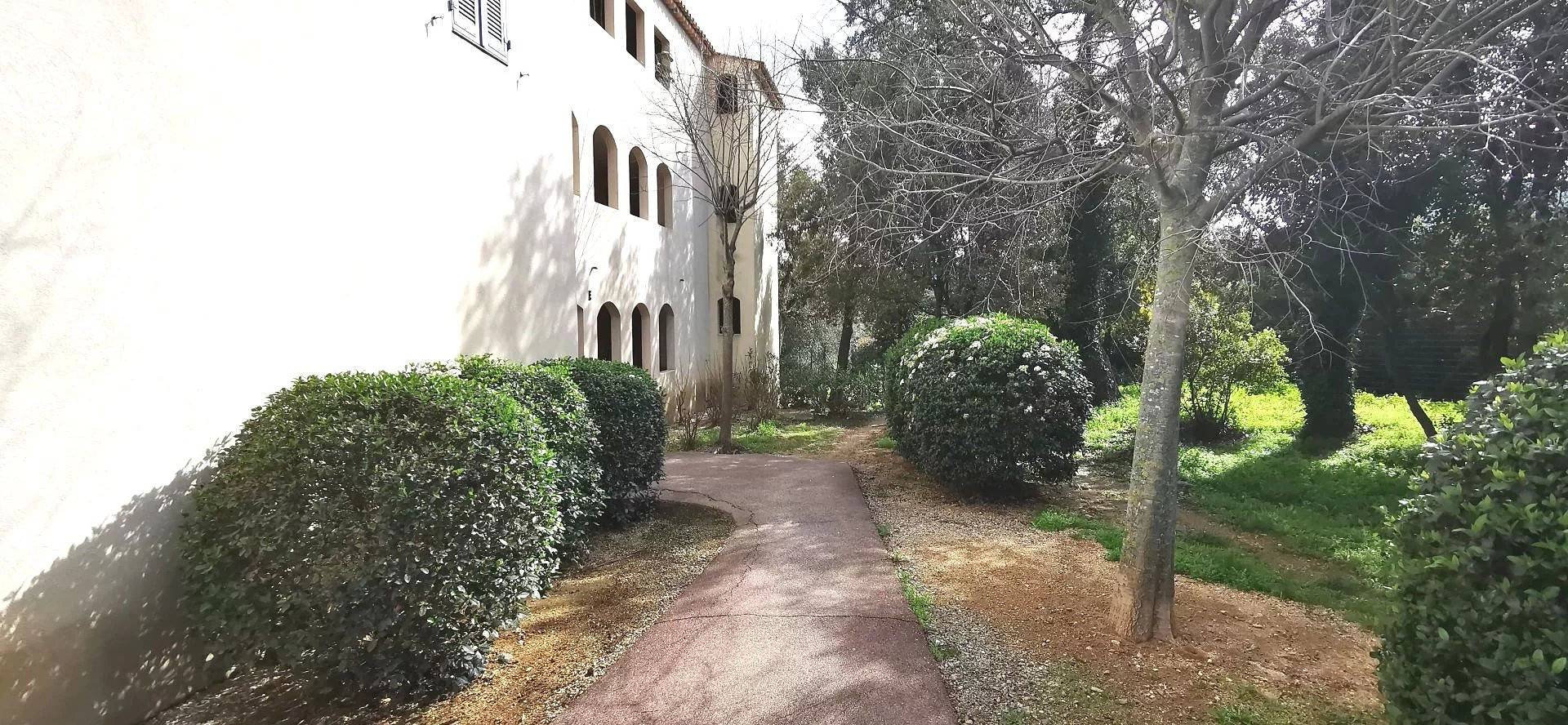 Appartement entier, Appartement Le Jardin in Le Plan-de-la-Tour, Région de Draguignan