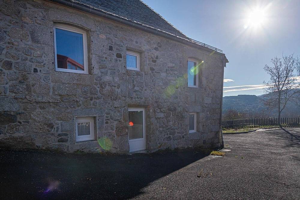 Gîte de Recoules - Recoules-d'aubrac in Recoules-d'Aubrac, Región de Mende