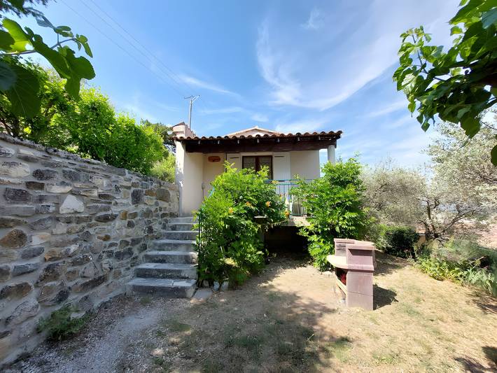 Location de vacances pour 2 personnes, avec jardin à Bessas