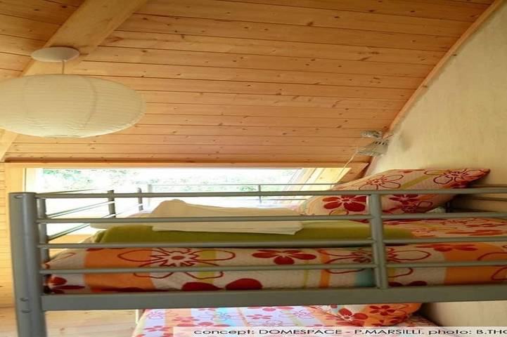 Location de vacances pour 4 personnes, avec jardin ainsi que terrasse et jacuzzi dans Plage des Sables Blancs - 2