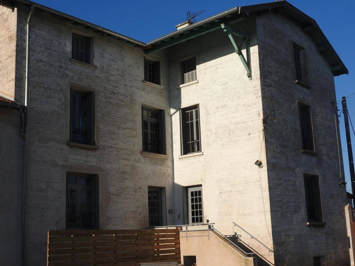 Double Room with Shared Bathroom in Pommiers (Loire), Région de Roanne
