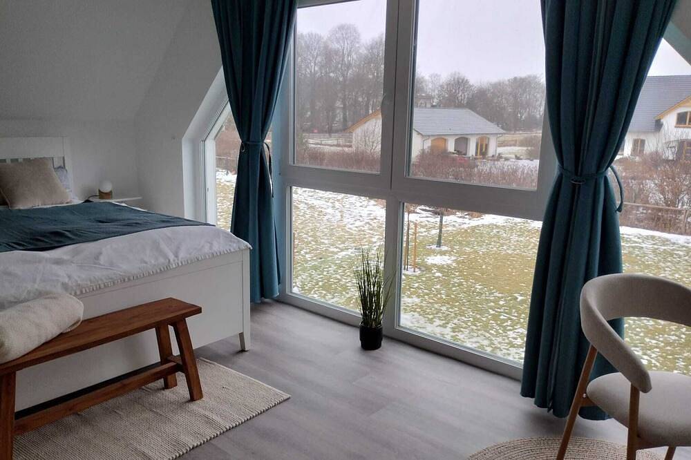 Haus Meerzeit am Bodden zw. Darß/Rügen mit Kamin & Sauna in Altenpleen, Stralsund Umland