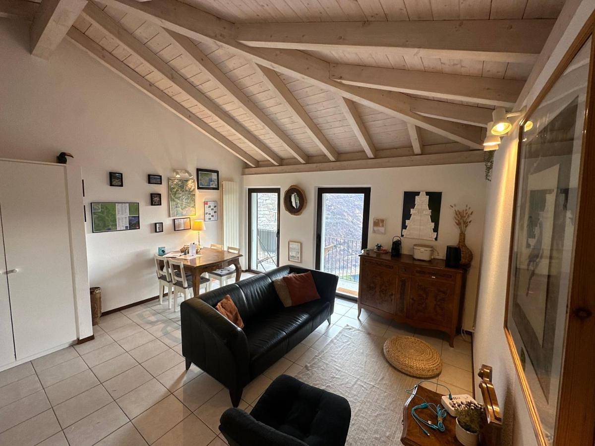 Ganze Wohnung, Cà Armonia 2 Lake & Mountain View Apartment in Mergoscia, Tessiner Alpen