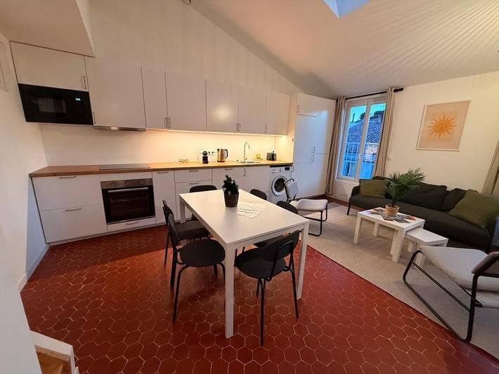 Gîte pour 6 personnes, avec balcon et vue dans Office de Tourisme de Cuges les Pins - 3