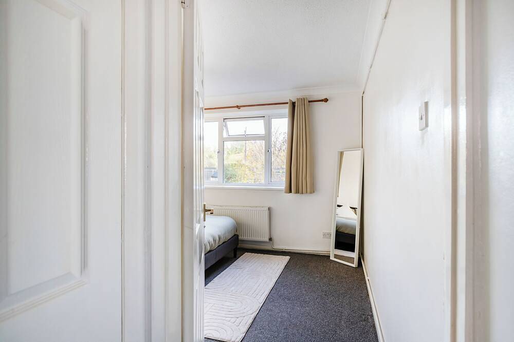 Ganze Wohnung, 2-Bed Ashford Maisonette in Ashford, Ashford und Umgebung