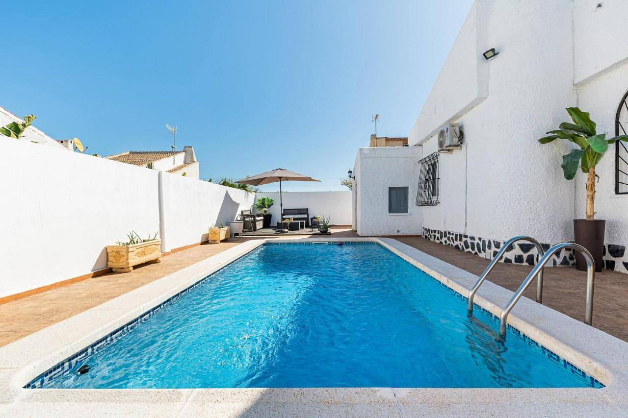 Two-Bedroom Apartment in Pilar de la Horadada, Costa Blanca