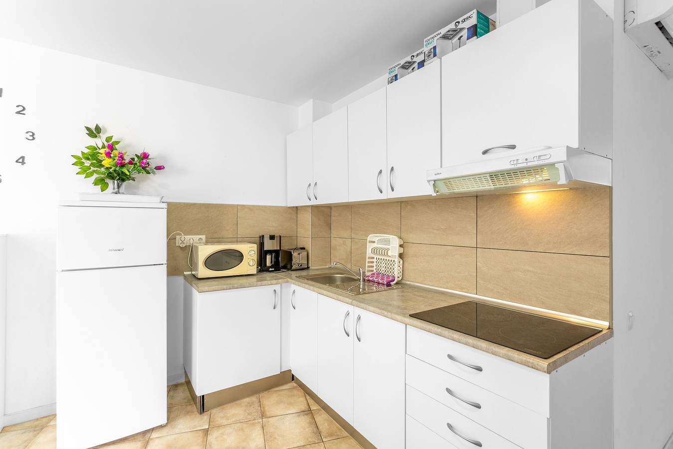 Hel lejlighed, Vacation Apartment 'Las Flores3' with Sea and Beach View, Wi-Fi and Air Conditioning in San Agustin, San Bartolomé de Tirajana