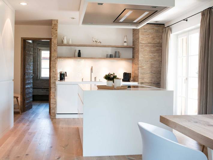 Ferienwohnung für 2 Personen, mit Balkon und Seeblick