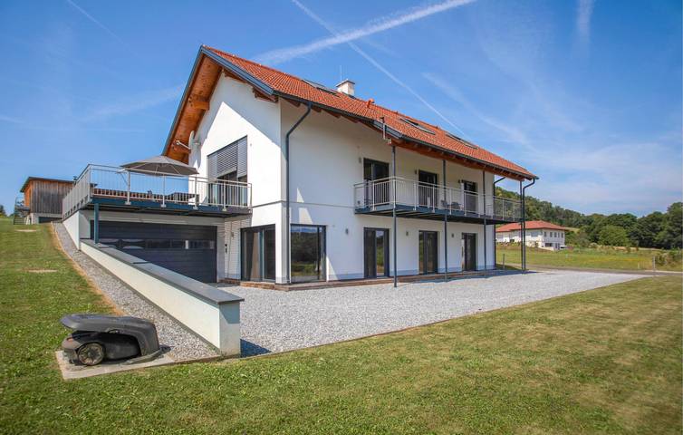Gemütliche 150 m² große Wohnung: Terrasse, Küche, WLAN, Parkplatz, isoliert in Südoststeiermark, Bezirk Feldbach