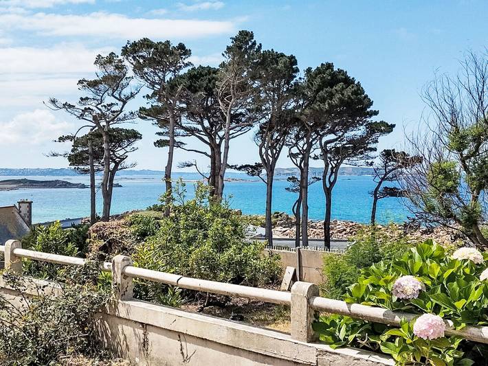 Location de vacances pour 8 personnes, avec jardin et balcon à Trévou-Tréguignec - 4