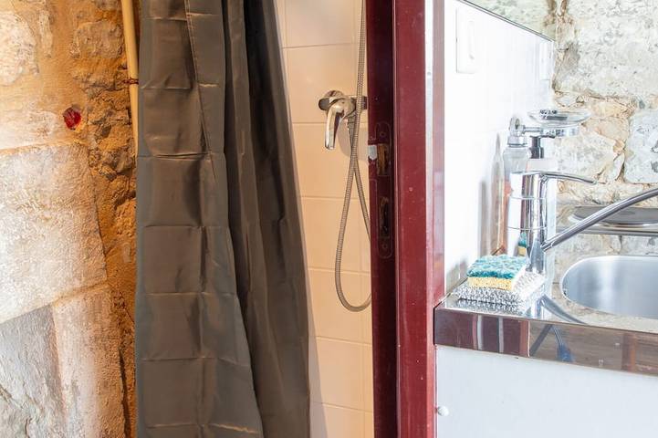 Gîte pour 3 personnes, avec jardin et piscine à Beynac-et-Cazenac - 3