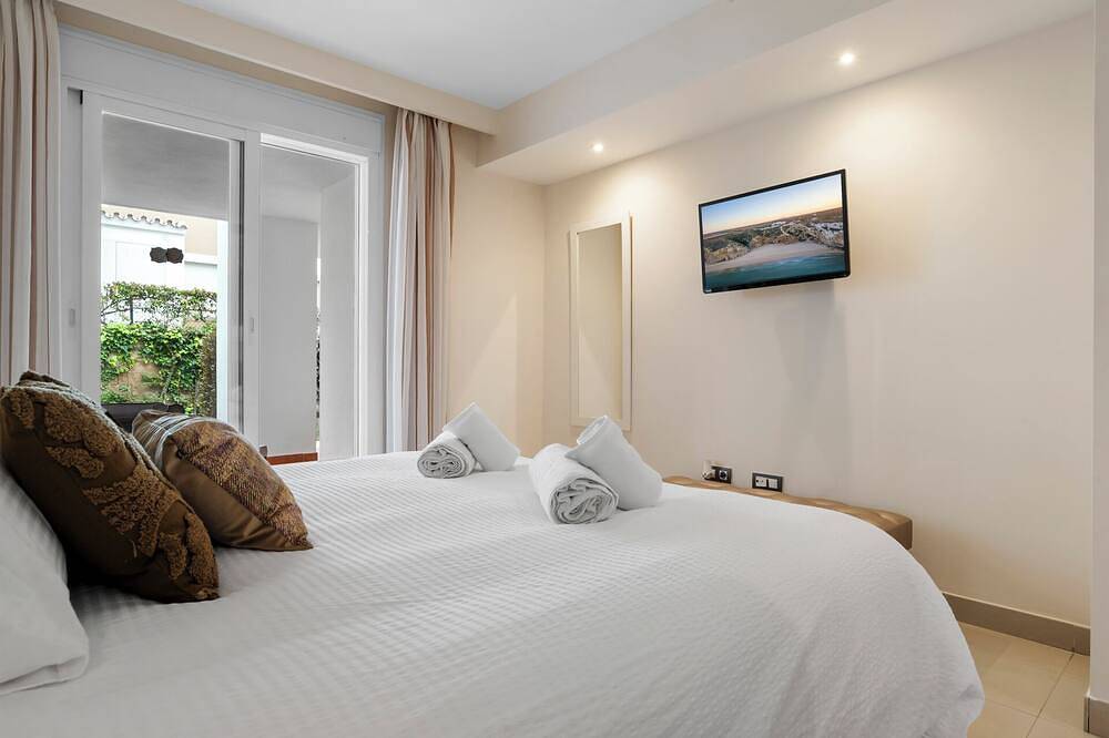 Entire apartment, 2 Bed Apartment Lbe in Cortijo Del Mar Resort Sleeps 5 in Vista Azur, Estepona