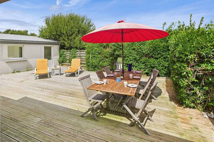 Location de vacances pour 7 personnes, avec jardin dans Plage de la Joie