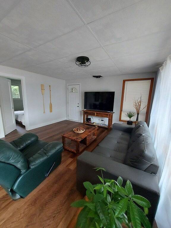 Whispering Pines Chalet in Algonquin Provincial Park