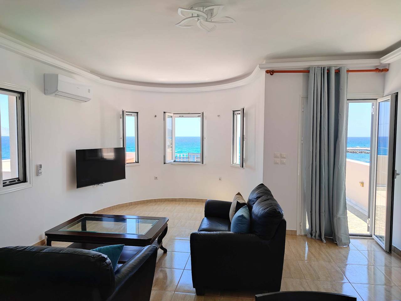 Ganze Wohnung, Ferienwohnung für 6 Personen mit Balkon/Terrasse in Agia Pelagia (Kythira), Kythira
