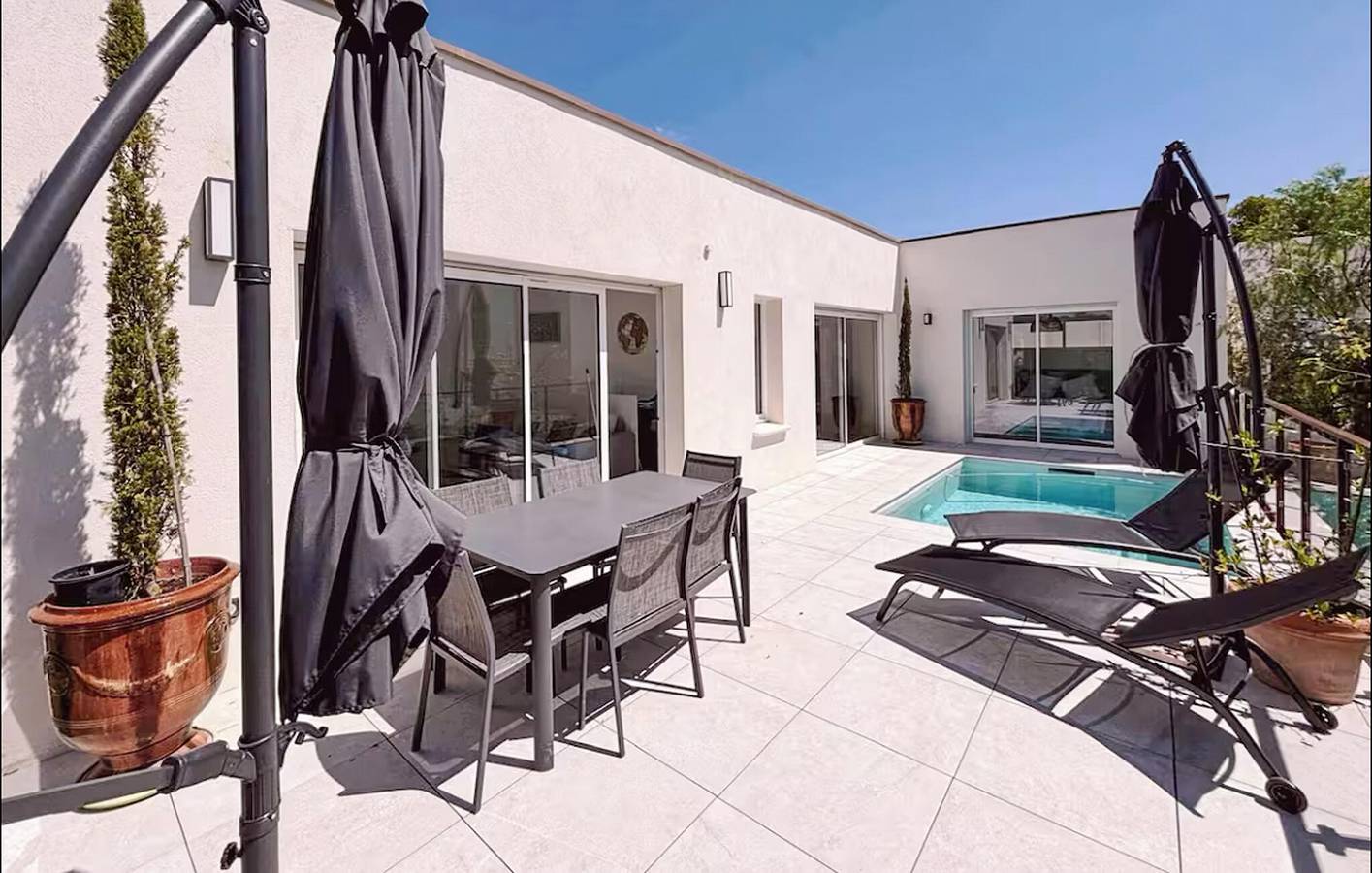 Appartement confortable avec piscine et Wifi, près d'ADOR Primeur Taste Castanet in Nîmes, Région de Nîmes