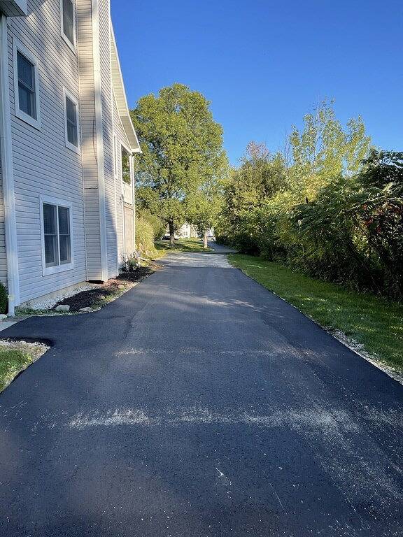 2Br Family-Sized Lower Suite with Private Entrance & Spacious Backyard! in Oakland County