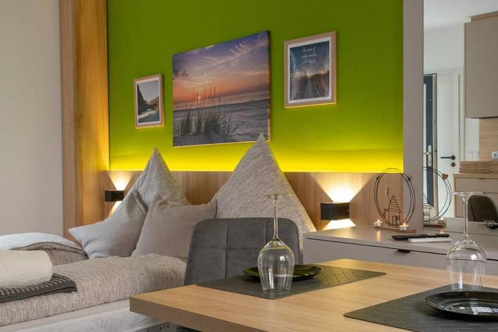 Ferienwohnung für 2 Personen, mit Terrasse und Ausblick sowie Garten - 1