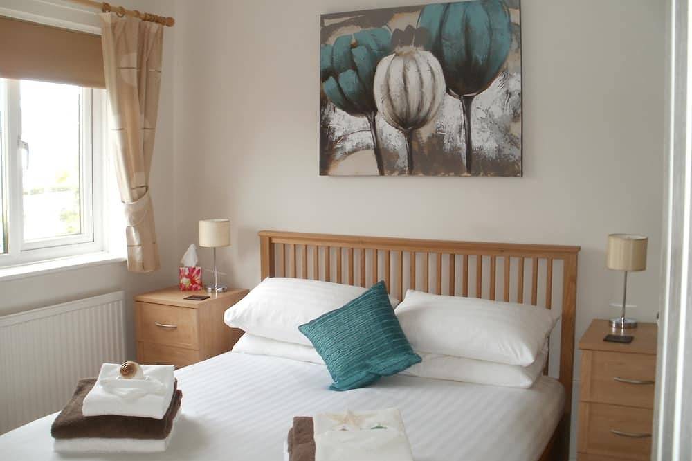 A beautifully presented one bed house, just five minutes from Poole Quay in Poole, Poole Harbour