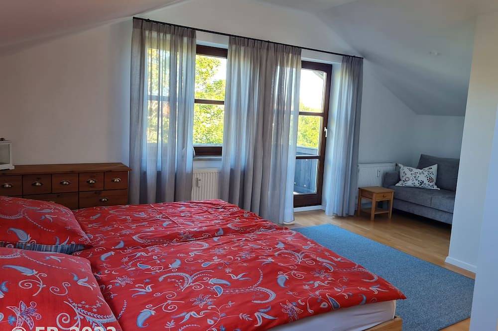Entire apartment, Ferienwohnung am Dorfplatz Dürnbach - Ferienwohnung am Dorfplatz in Gmund, Alpine Region of Tegernsee and Schliersee
