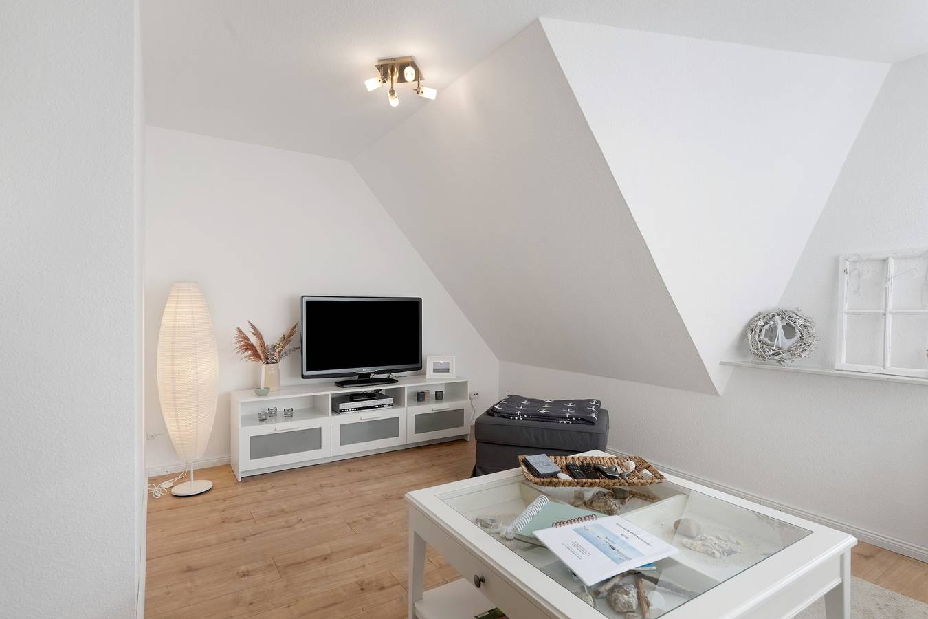 Ganze Wohnung, Ferienwohnung Auszeit" mit Gemeinschaftsgarten und Wi-Fi in Nordstrand (Gemeinde), Nordstrand