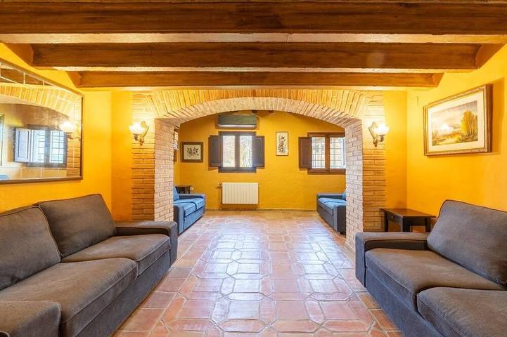 Villa pour 23 personnes. Bbq, grande piscine, près de Barcelone in Riudarenes, Province de Gérone