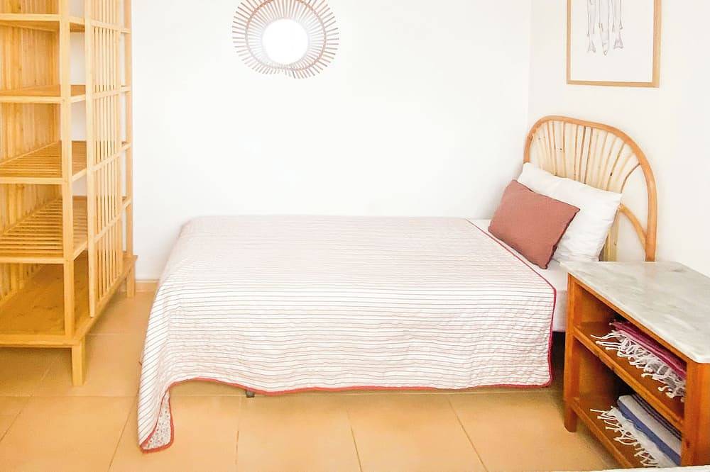 Sunny villa with private pool, walking distance to the beach in Cala en Porter, Alaior Municipality