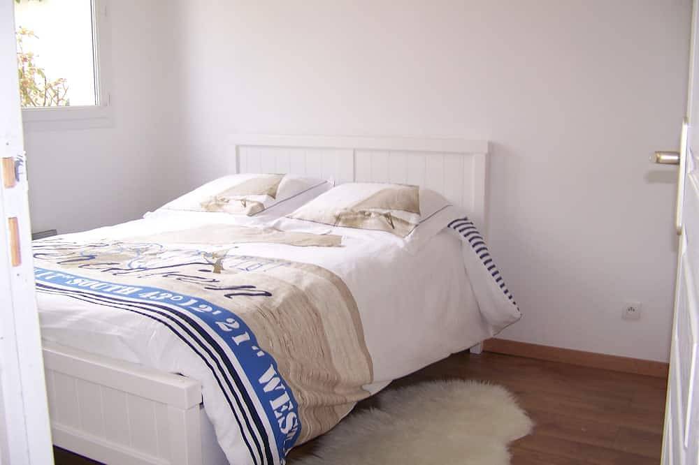 Beach House At The Sea Front in Ouistreham, Caen region