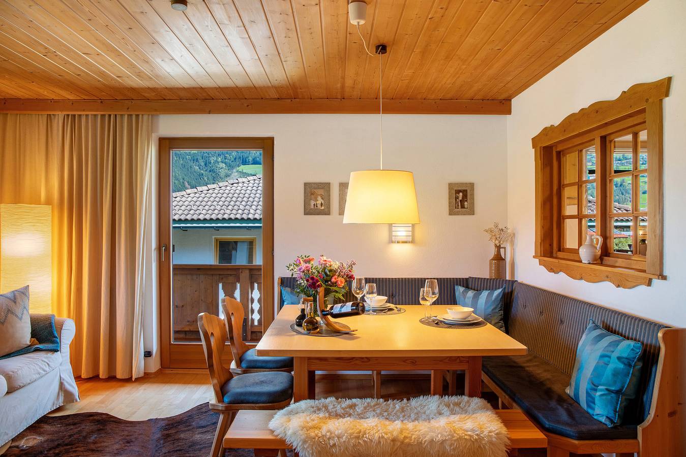 Ganze Wohnung, Apartment 'Mia' mit Bergblick, Balkon und Wlan in Tuxer Alpen, Ried im Zillertal