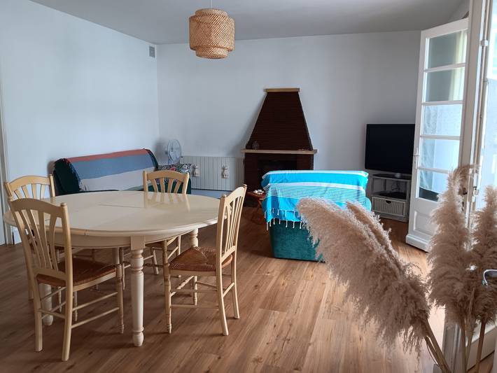 Villa Spacieuse 6 Pers. Proche Plage et Commerces in L'Aiguillon-la-Presqu'île, Vendée