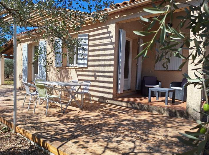 Gîte pour 4 personnes, avec piscine ainsi que jardin et terrasse, animaux acceptés