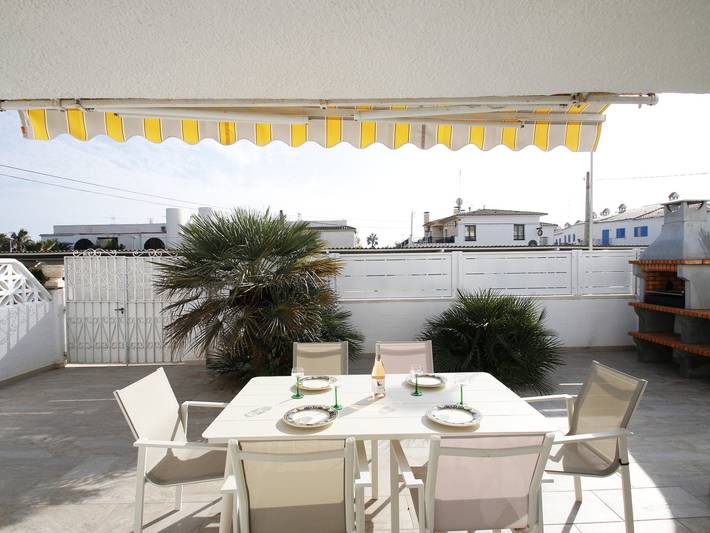 Apartamento para 6 personas, con Terraza y Jardín en Parque de Montroig