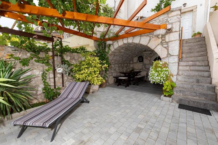 Ferienhaus für 8 Personen, mit Ausblick und Garten, mit Haustier in Punat - 4