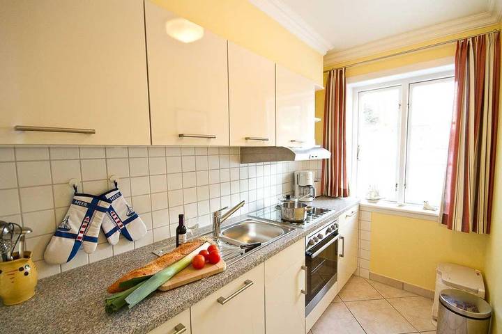 Ferienwohnung für 4 Personen, mit Garten und Terrasse in Nebel - 3