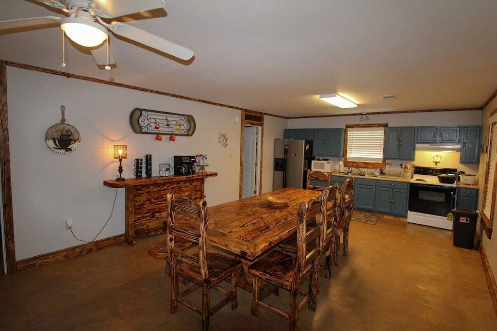 The Front Porch 2 Br 2Bath Sleeps 6 Toledo Bend Lake in Zwolle (USA), Toledo Bend Reservoir