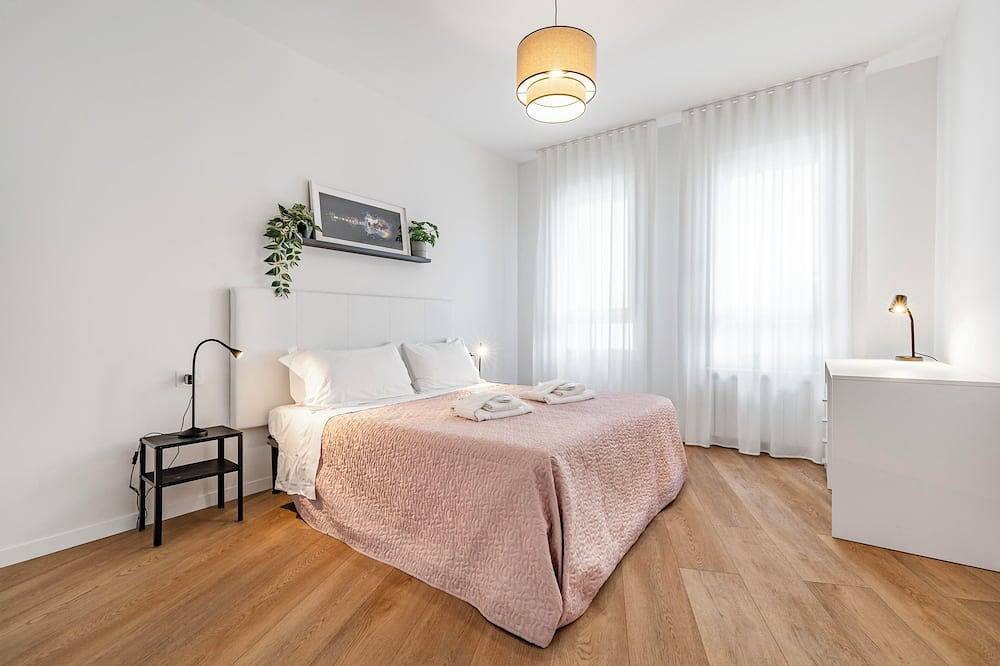 Appartamento intero, City Center Mestre - 15 min to Venice (Free Wifi and Park), New Modern House in Venezia, Provincia di Venezia