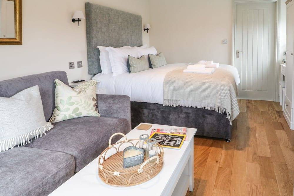 The Folly, pet friendly, character holiday cottage in Threshfield in Grassington, Yorkshire Dales National Park