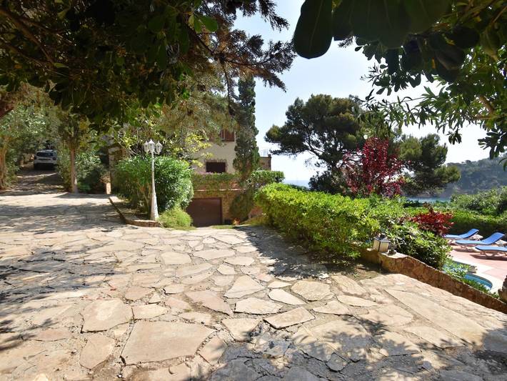 Ferienhaus für 8 Personen, mit Garten und Pool sowie Meerblick und Terrasse in Sa Riera - 4