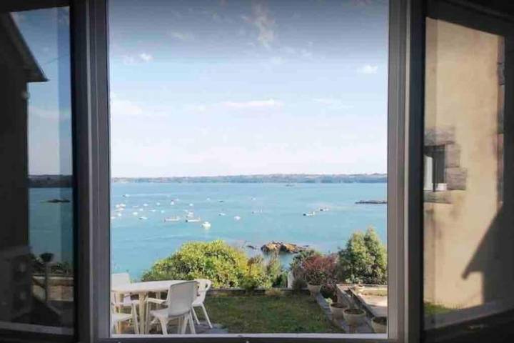 Location de vacances pour 2 personnes, avec vue et terrasse à Ploubazlanec - 4