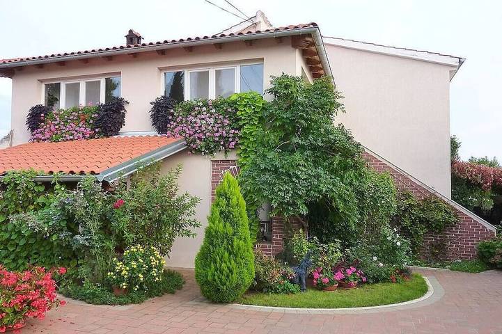 Appartement de vacances pour 4 personnes, avec balcon et jardin, animaux acceptés