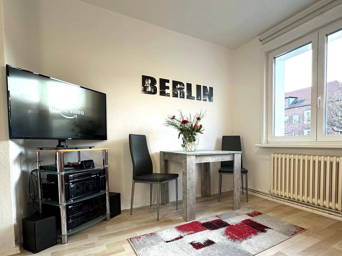 Ganze Wohnung, "Ideal42" - Berlin für Zwei - citynah, verkehrsgünstig, Supermarkt, Self Check-In, Wlan in Tempelhof Berlin, Berlin