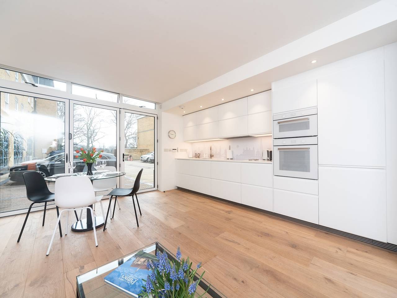 Entire apartment, Modern Luxury 1 Bedroom Spacious Flat - Pass the Keys in Wandsworth, London