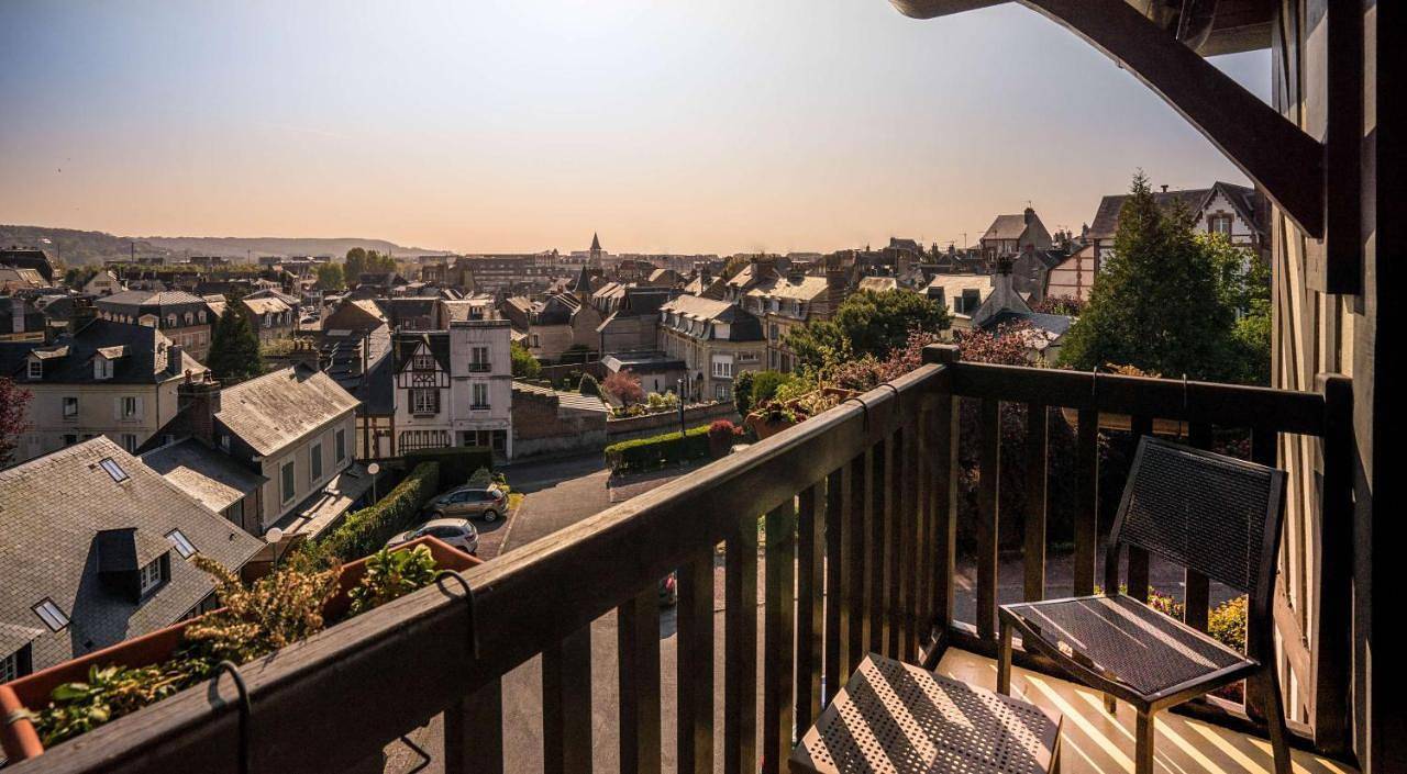 Best Western Plus Hostellerie Du Vallon in Trouville-sur-Mer, Région de Lisieux
