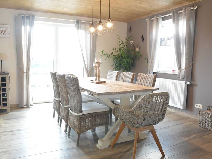 Location de vacances pour 8 personnes, avec terrasse, adapté aux familles à Doische - 3